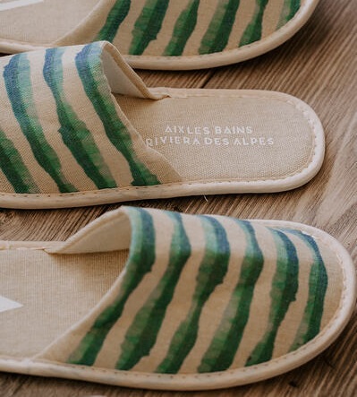 Photo d'une paire de chaussures Aix Riviera - Chaussons de voyage